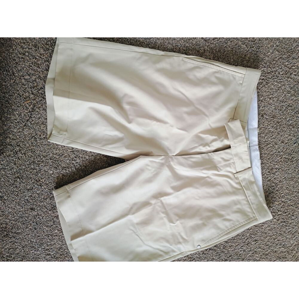 RLX Ralph Lauren size 32 performance golf shorts teetime neutral minimalist
